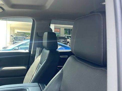 Used 2019 GMC Sierra 1500 SLT w/ SLT Premium Package AWD/4WD image 6