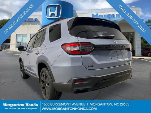 New 2026 Honda Pilot Black Edition image 3