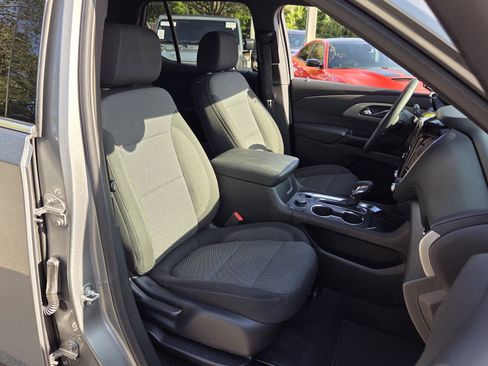 Certified 2023 Chevrolet Traverse LT FWD image 23
