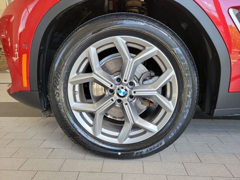 Used 2021 BMW X4 xDrive30i w/ Executive Package AWD/4WD image 12