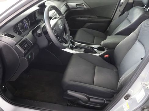 Used 2015 Honda Accord LX image 16