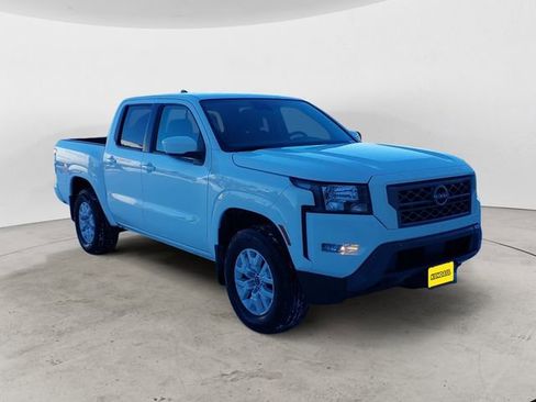 Used 2022 Nissan Frontier SV image 7