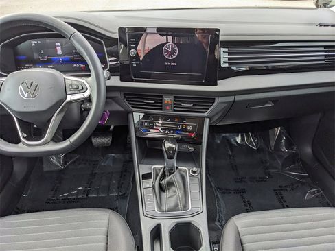 Certified 2025 Volkswagen Jetta S image 13