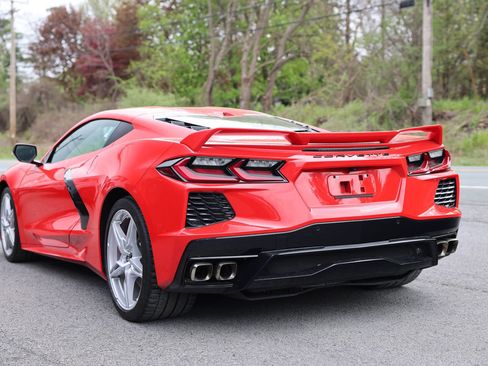 Used 2020 Chevrolet Corvette Stingray Preferred Cpe w/ 2LT Preferred Equipment Group RWD image 7
