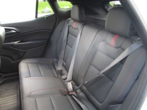 Used 2025 Chevrolet Trax RS w/ Driver Confidence Package FWD image 20