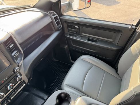 Used 2022 RAM 3500 Tradesman w/ Bed Utility Group image 29