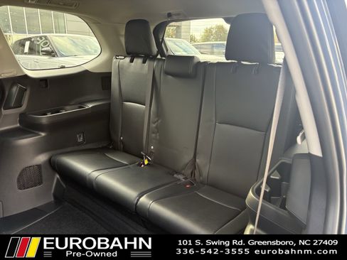 Used 2025 Toyota Grand Highlander image 11