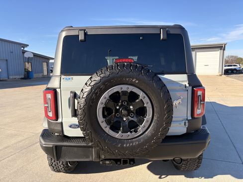 Used 2022 Ford Bronco Badlands image 4