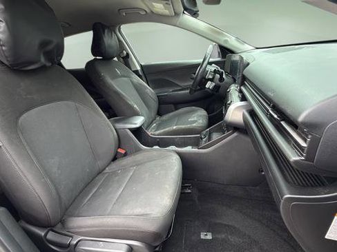 Used 2024 Hyundai Kona SEL FWD image 11