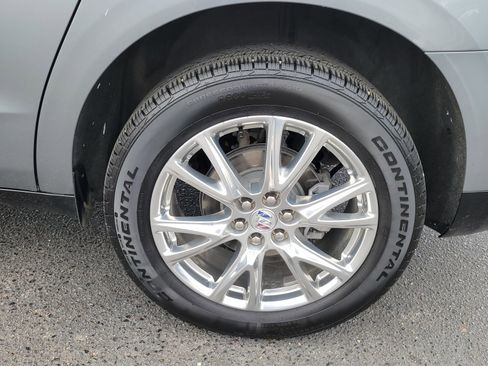 Used 2023 Buick Enclave Essence w/ Experience Buick Package image 17