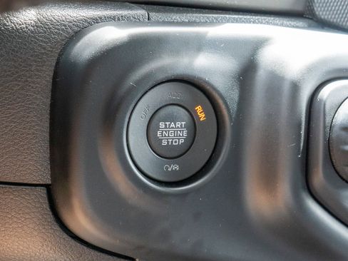 Used 2022 Jeep Wrangler Sport AWD/4WD image 27