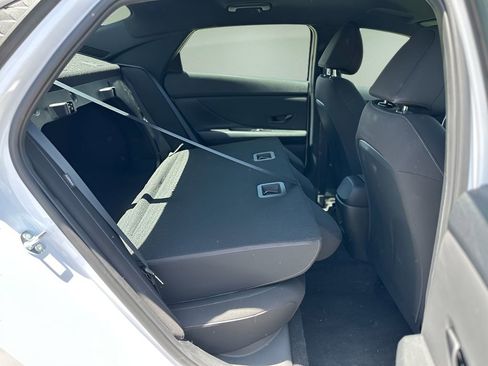 Used 2025 Hyundai Elantra Sport image 23