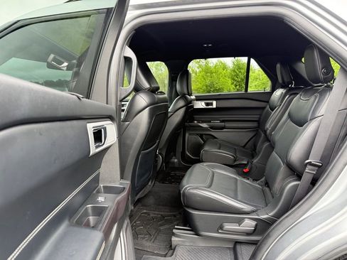 Used 2020 Ford Explorer ST w/ Premium Technology Package AWD/4WD image 23