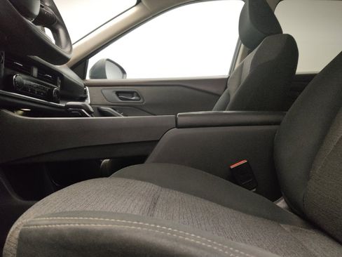 Used 2021 Nissan Rogue S FWD image 17