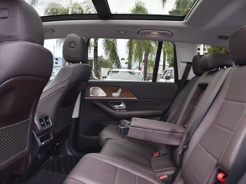 Used 2023 Mercedes-Benz GLS 450 4MATIC image 26