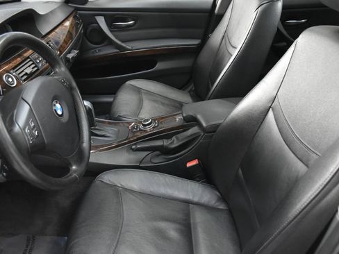 Used 2011 BMW 328i xDrive Sedan AWD/4WD image 24