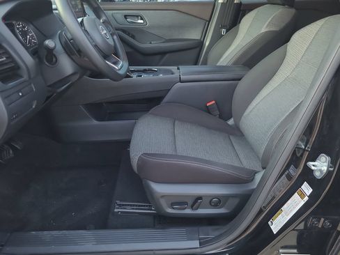 Certified 2023 Nissan Rogue SV FWD image 16