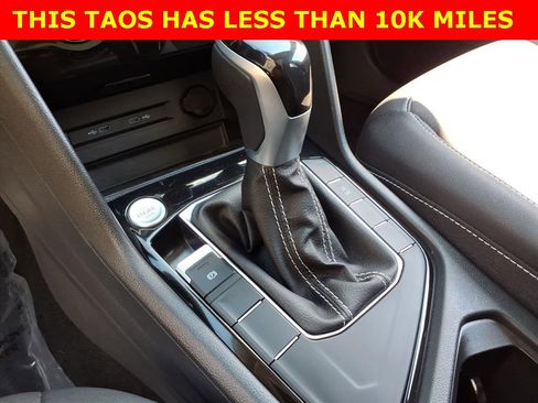 Used 2024 Volkswagen Taos SE image 15