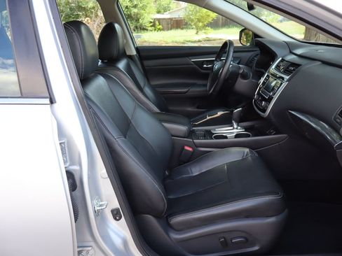 Used 2018 Nissan Altima 2.5 SL FWD image 22