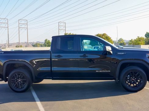 New 2025 GMC Sierra 1500 Pro w/ Graphite Edition image 7