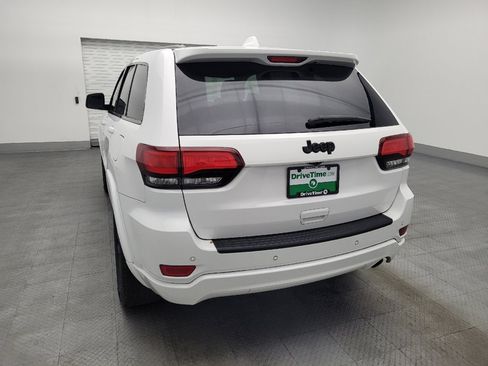 Used 2019 Jeep Grand Cherokee Altitude image 6