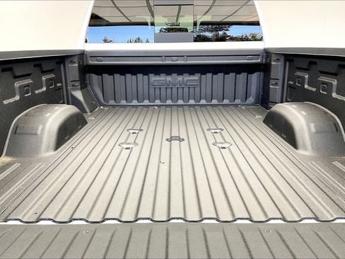 New 2026 GMC Sierra 3500 Denali w/ Denali Reserve Package image 11