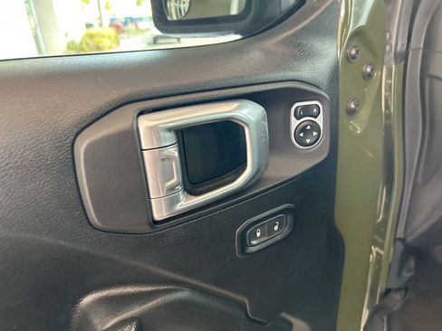 Used 2021 Jeep Wrangler Unlimited Sport image 36