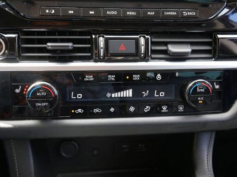 Certified 2023 Nissan Pathfinder SL w/ SL Premium Package AWD/4WD image 13