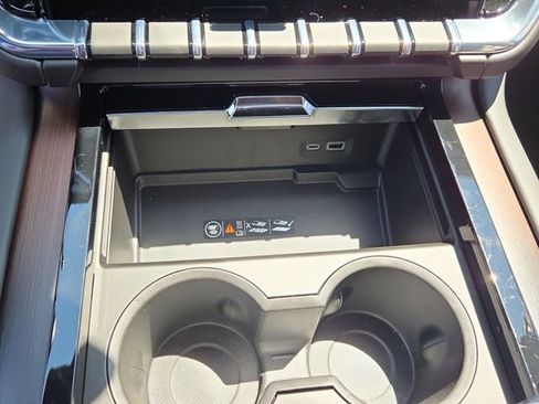 New 2026 GMC Yukon Denali w/ Sun & Power Step Package image 32