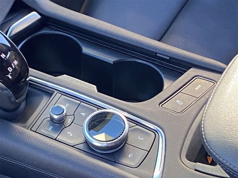 Certified 2025 Cadillac XT6 Premium Luxury image 32