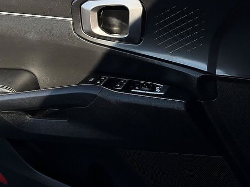 Used 2022 Kia Sorento S w/ Panoramic Sunroof Package FWD image 24
