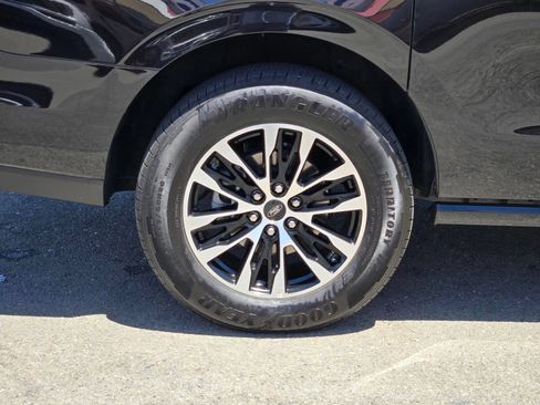Certified 2025 Ford Expedition Max Platinum AWD/4WD image 10