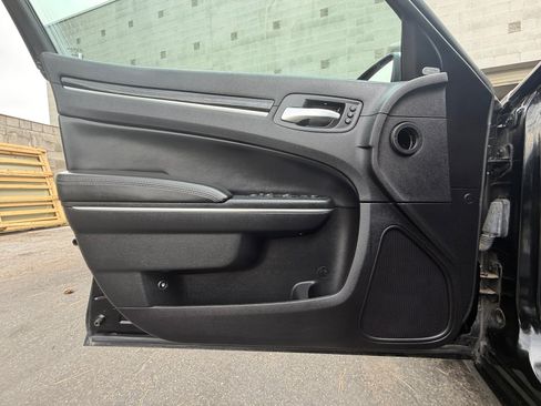 Used 2016 Chrysler 300 C AWD/4WD image 13