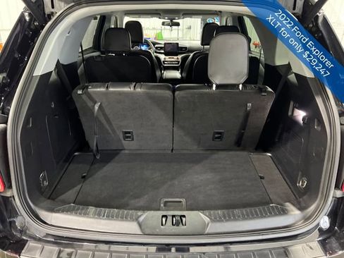 Used 2022 Ford Explorer XLT w/ Equipment Group 202A image 19