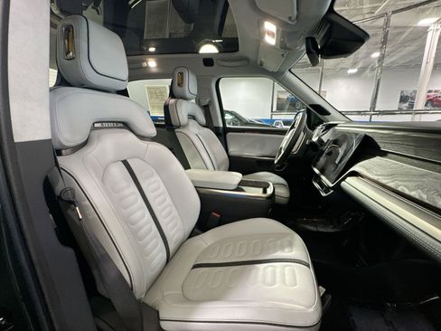 Used 2022 Rivian R1T Adventure image 30