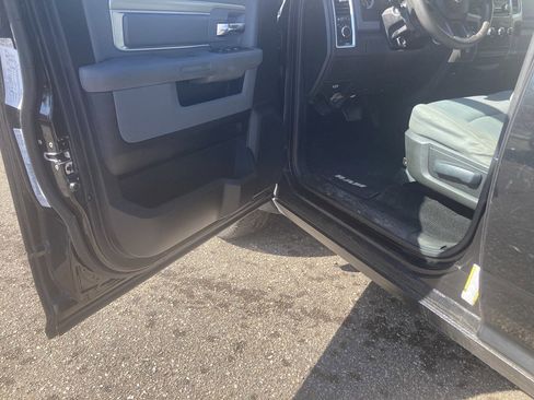 Used 2013 RAM 1500 Classic SLT AWD/4WD image 5