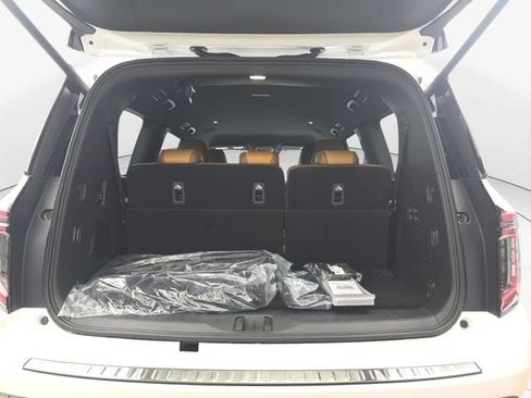 New 2026 Nissan Armada SL w/ Captain's Chari Seat Package AWD/4WD image 27
