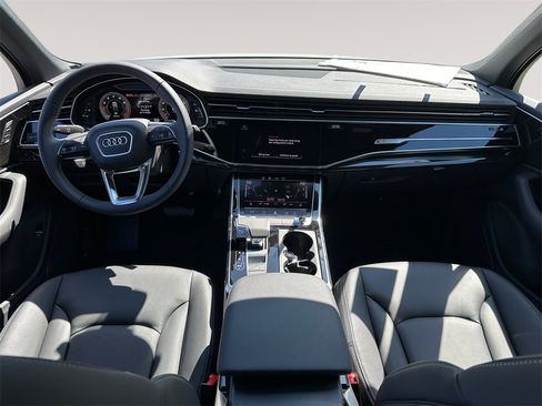 New 2025 Audi Q7 2.0T Premium image 10