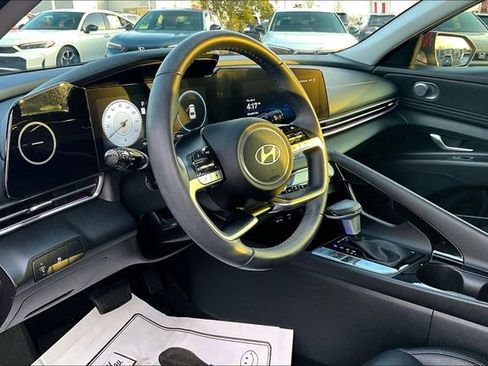 Used 2024 Hyundai Elantra Limited image 14