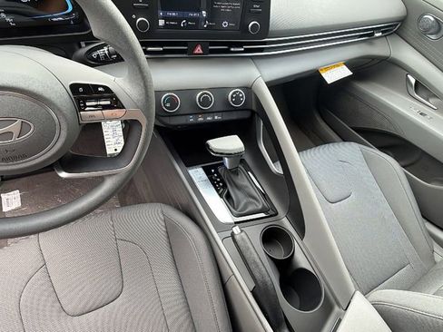 New 2026 Hyundai Elantra SE image 27