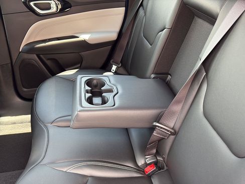 New 2026 Jeep Compass Limited AWD/4WD image 30