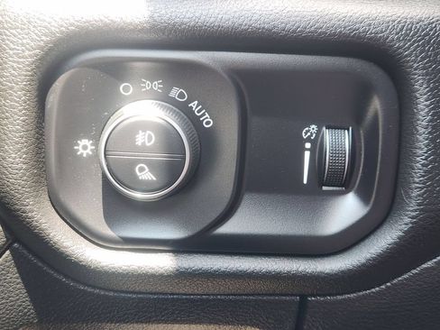 Used 2023 RAM 1500 Big Horn AWD/4WD image 23