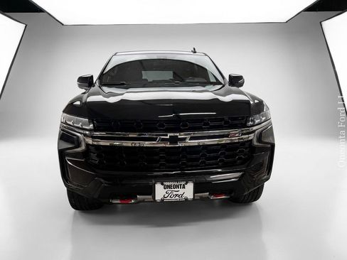 Used 2021 Chevrolet Suburban Z71 AWD/4WD image 2