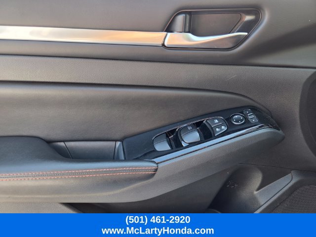 Used 2024 Nissan Altima 2.5 SR FWD image 31