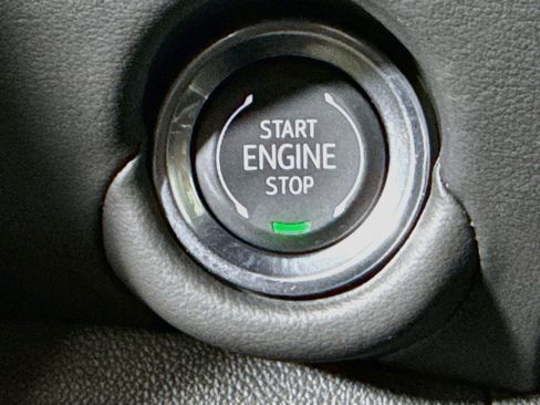 Used 2026 Chevrolet Tahoe Z71 AWD/4WD image 21