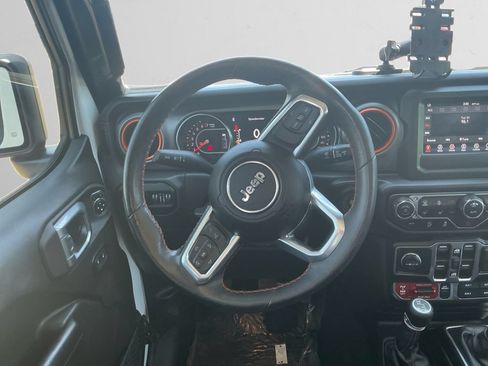 Used 2021 Jeep Gladiator Mojave w/ Cold Weather Group AWD/4WD image 12
