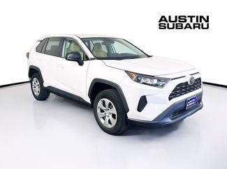 Used 2022 Toyota RAV4 LE video 1