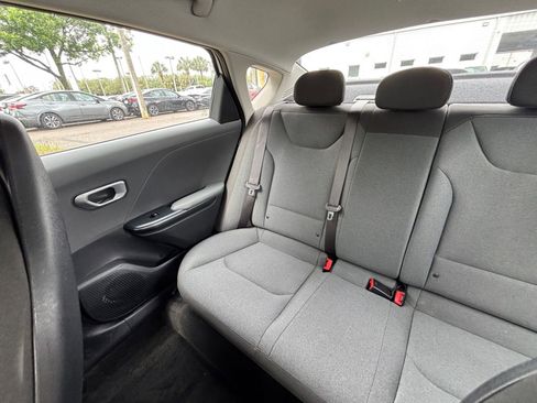 Used 2025 Kia K4 FWD image 38