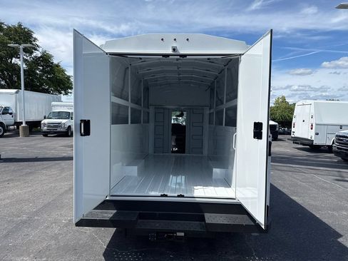 New 2026 Ford E-450 and Econoline 450 Super Duty w/ Power Equipment Group RWD image 19
