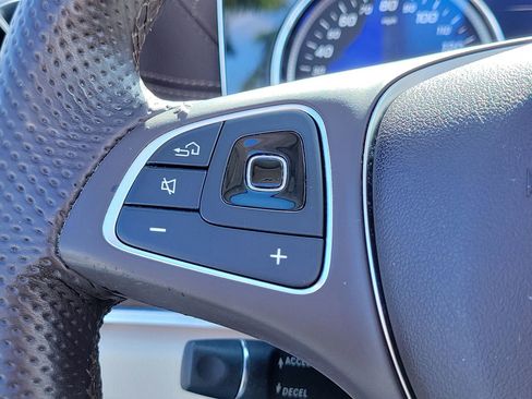 Used 2018 Mercedes-Benz E 400 4MATIC Cabriolet image 28